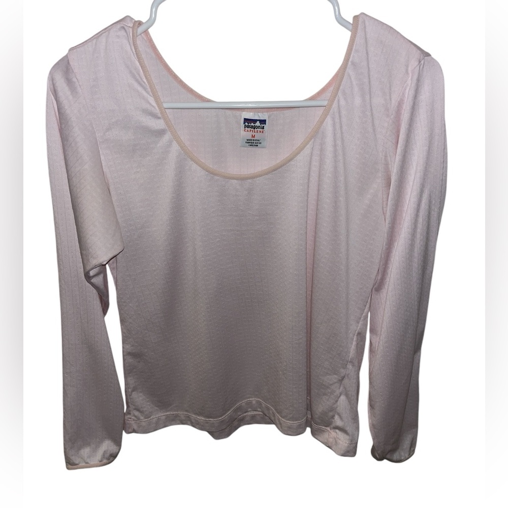 Patagonia Women's Medium Long-Sleeved Mainstay Top Color Pink
